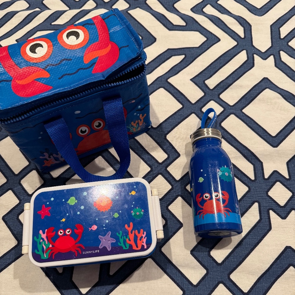 SUNNY LIFE SUNNY KIDS LUNCH BAG TOTE - CRABBY - INSULATED and Bento Box